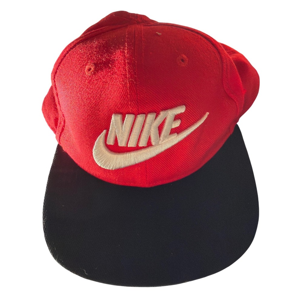Nike Red Black Baseball Cap Snapback Child Size Embroidered‎ Swoosh Logo